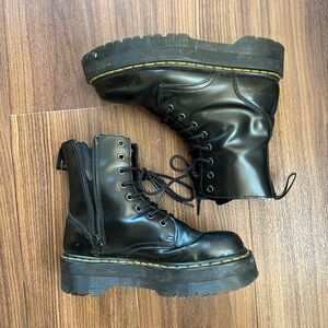 Dr. Martens Jadon Smooth